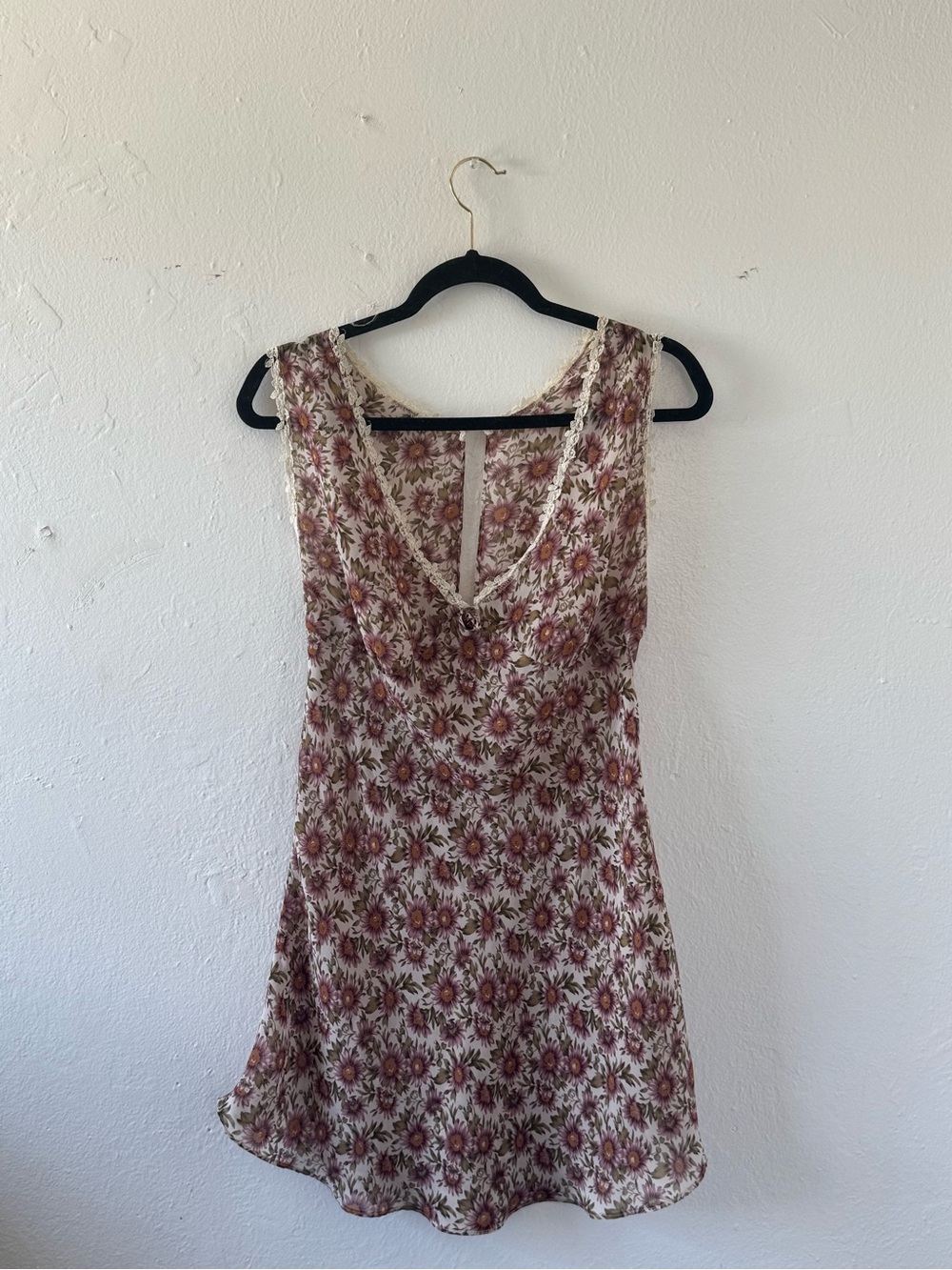 Floral V-Neck Women's Dress in Mauve and Cream